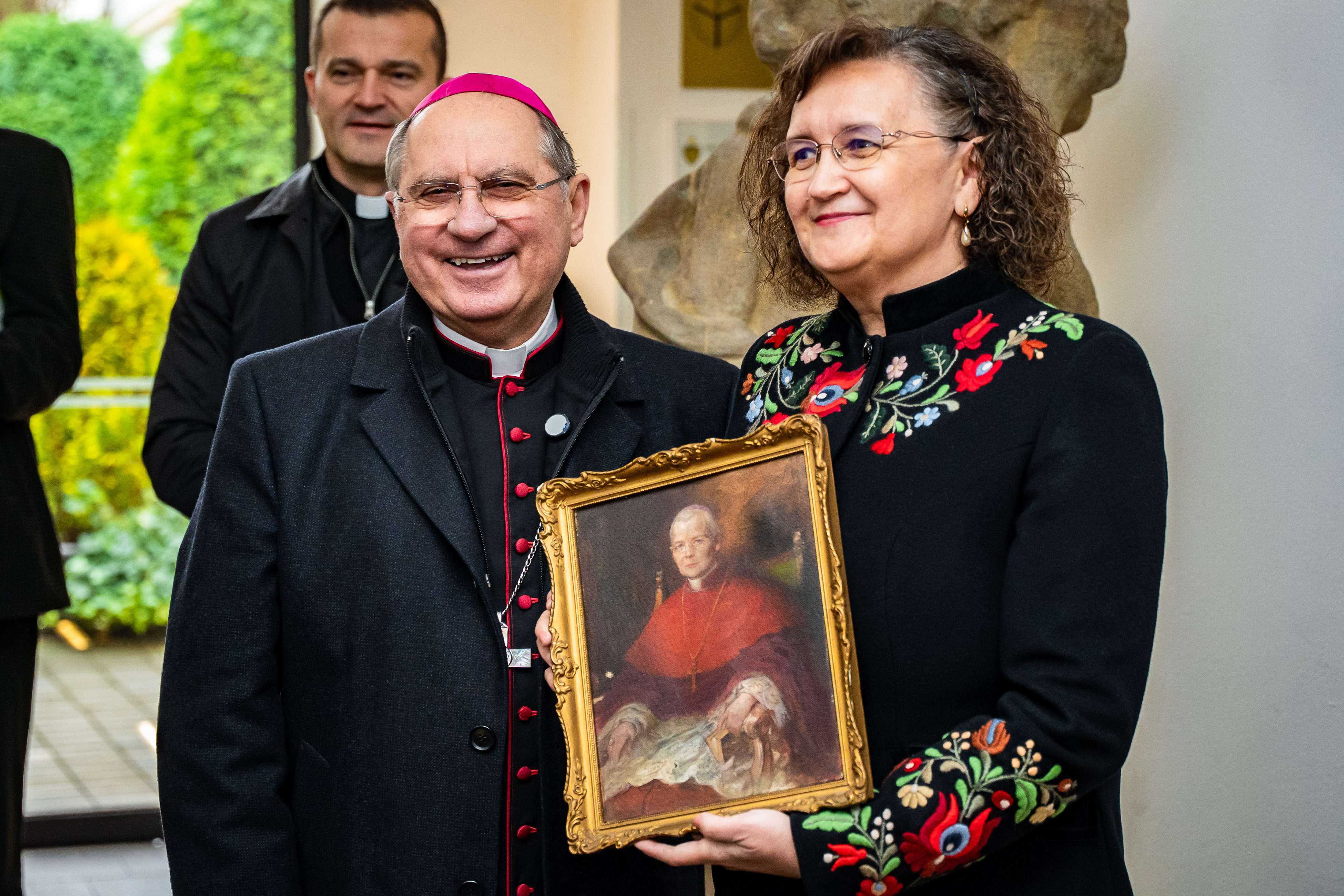 Slavnostne odhalenie pamatnej tabule na pocest kosickeho biskupa Augustina Fischer-Colbrieho-31